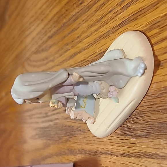 Precious Moments June Figurine - Picture 5 of 8